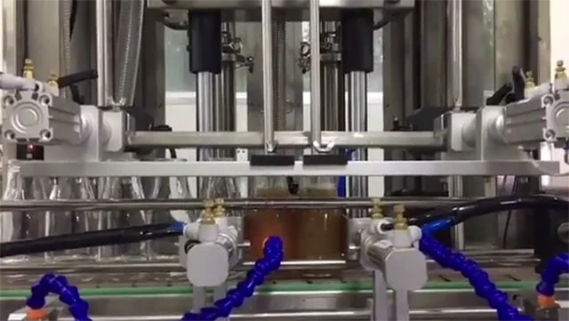 Automatic 2 Nozzle Juice Filling Machine