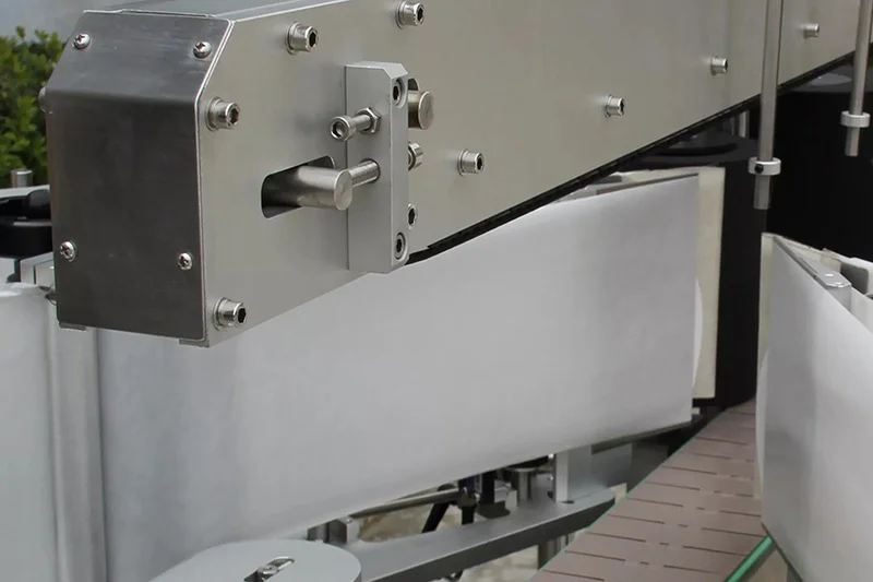 Automatic-Carton-Box-Corner-Labeling-Machine-Details-2