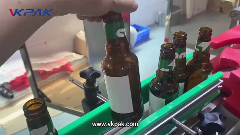 High Speed Rotary Beer Bottle Sticker Labeling Machine
