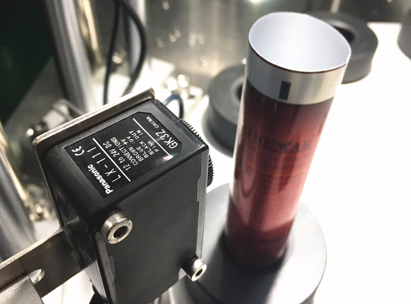 Positioning device at color mark tracking