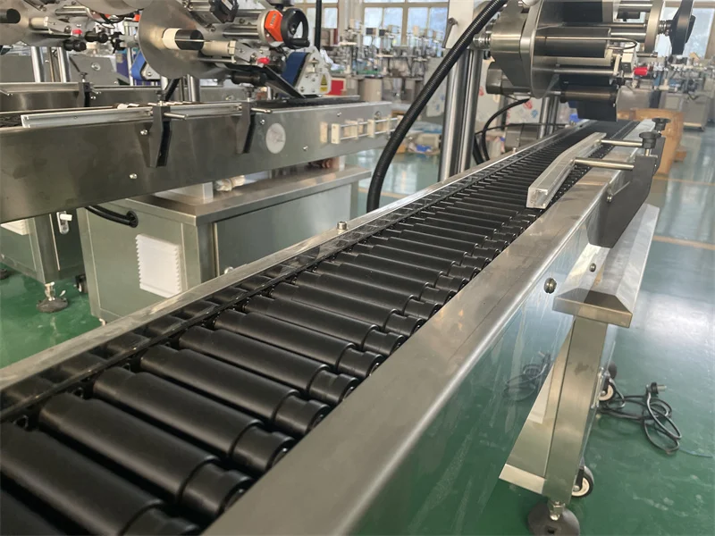 Roller conveyor belt