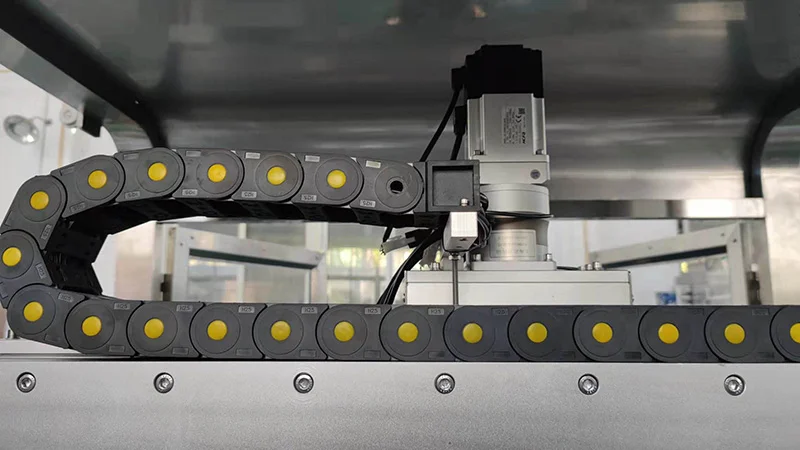 Tracking Bottle Screw Capping Sealing Machine Details
